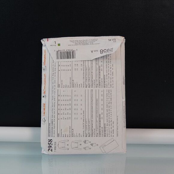 STYLE 2958 Jacket and Bag Sewing Pattern - Picture 2 of 4